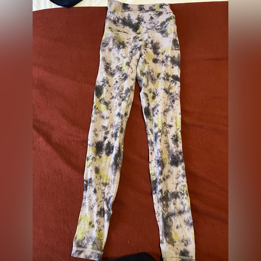 🍋 Lululemon Align High-Rise Pant with Pockets 31"
Radial Tie Dye Mauve size 4